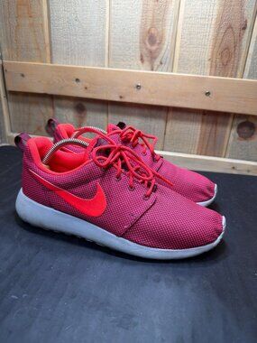 Nike Roshe One Womens Sneaker Size 8.5 Red Crimson Mesh Run Shoes 511882-662 Y2K
